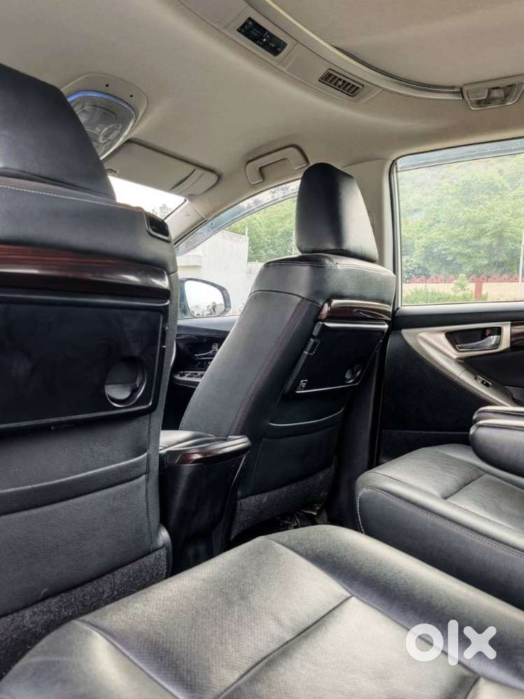 Toyota Innova Crysta 2.4 Z 7 Str, 2024, Diesel