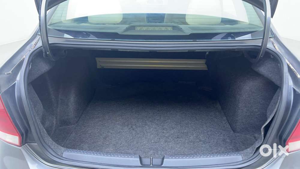 Volkswagen Vento Petrol Highline, 2013, Petrol