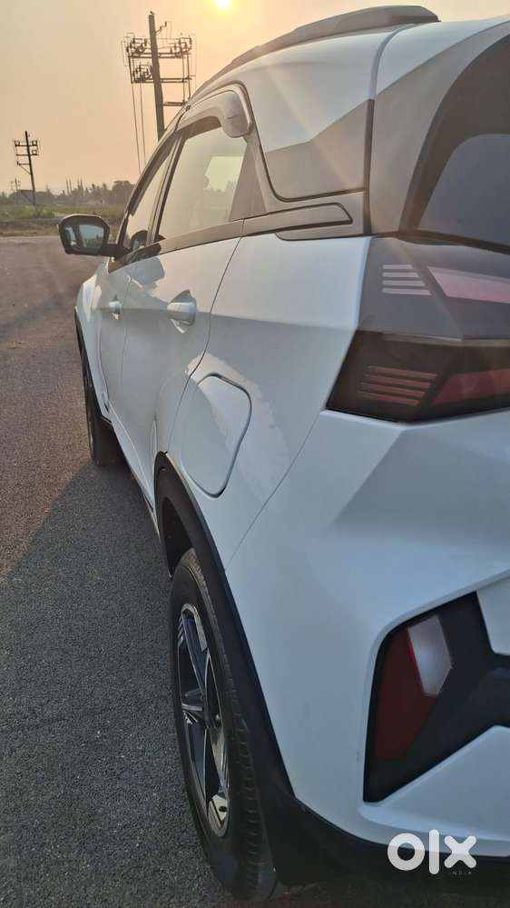 Tata Nexon Creative 1.2 Revotron Petrol 6 Mt, 2025, Petrol