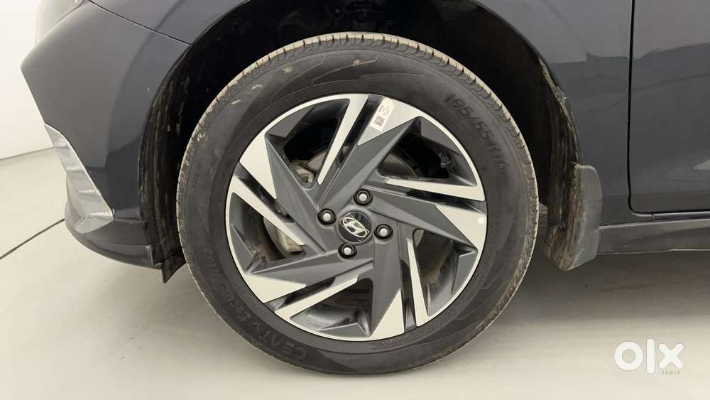 Hyundai New I20 1.2 Asta (o) Mt, 2023, Cng & Hybrids