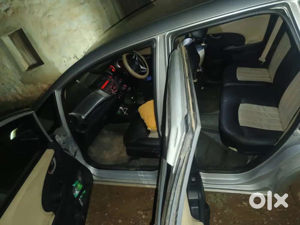 Honda Jazz Well Maintained Showroom Condition Up To Date Documents
