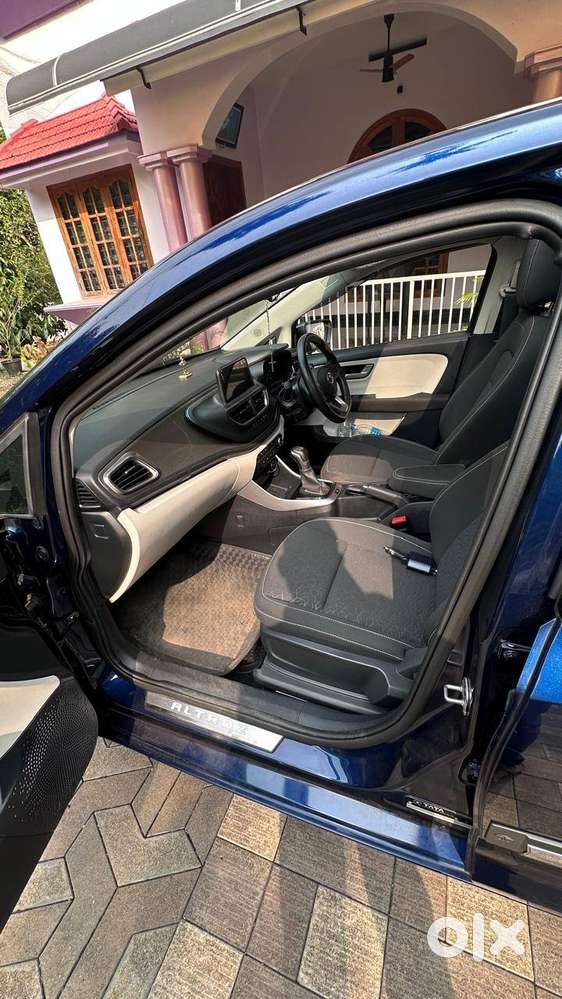 2023 Tata Altroz Petrol Dca  14,000 Km  Opera Blue  Single Owner