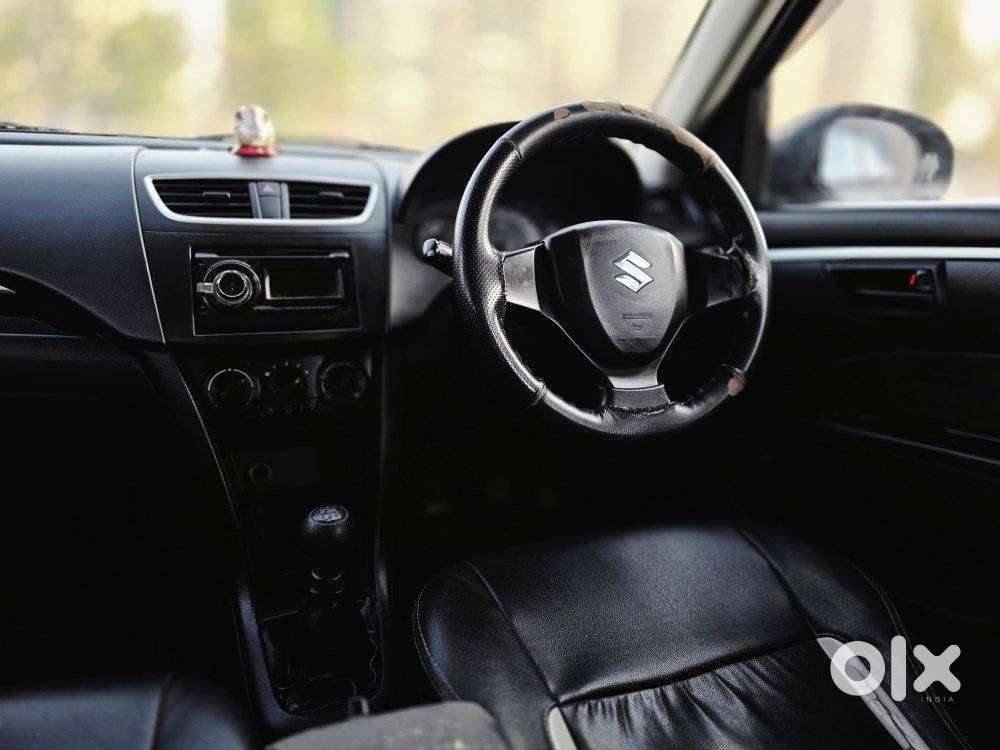 Maruti Suzuki Swift Lxi Optional-o, 2017, Petrol