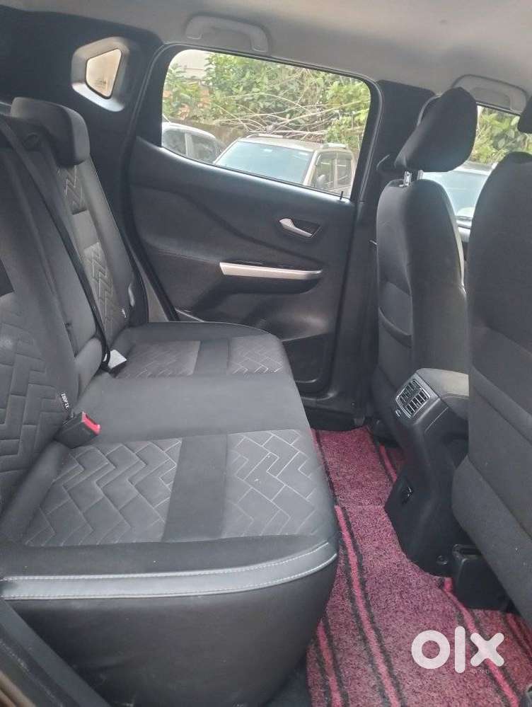 Nissan Magnite 1.0 Xv Premium Turbo Cvt, 2022, Petrol