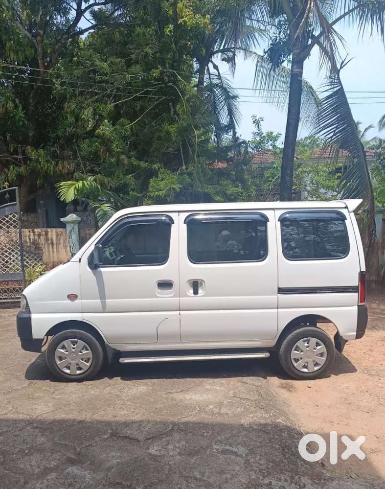 Maruti Suzuki Eeco 2024 Petrol Well Maintained