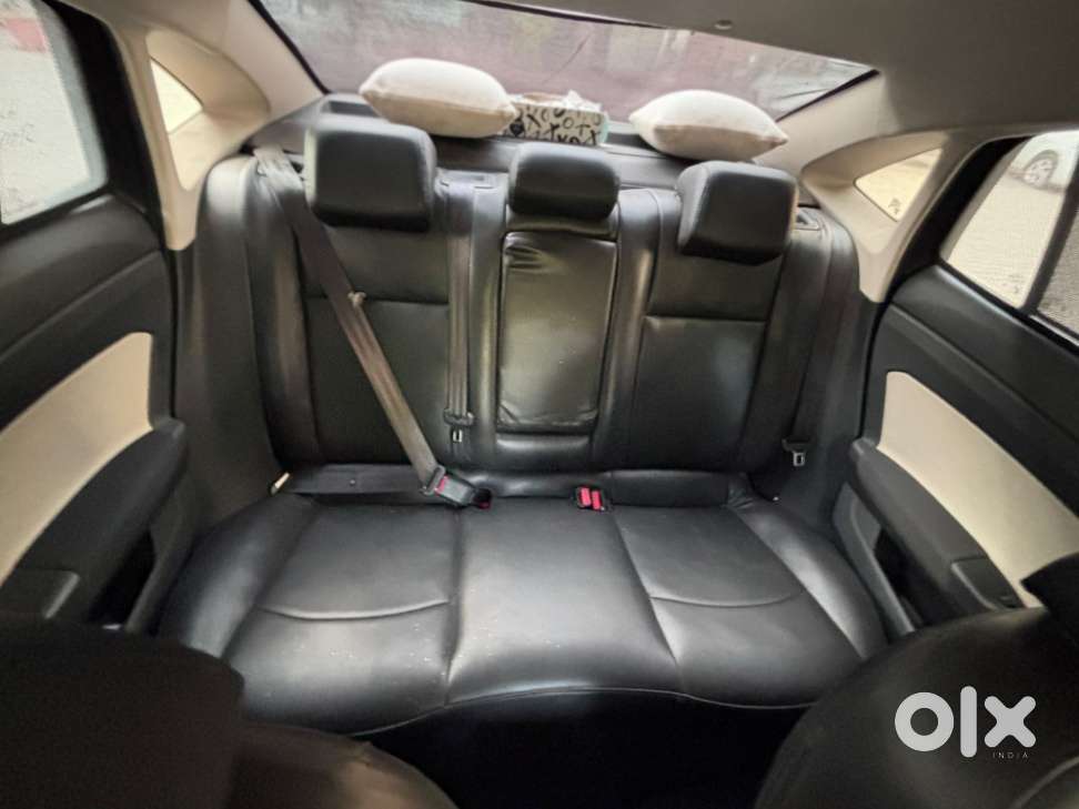 Skoda Slavia 1.0 Ambition Tsi, 2023, Petrol