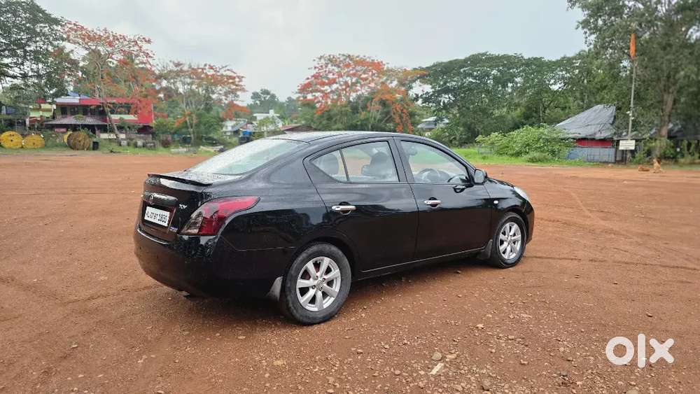 Mint Condition Nissan Sunny Diesel 2012 2nd Owner