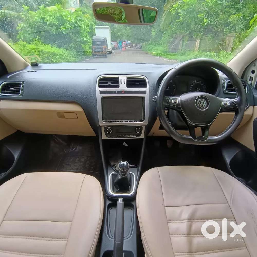Volkswagen Polo Petrol Highline 1.2l, 2016, Petrol