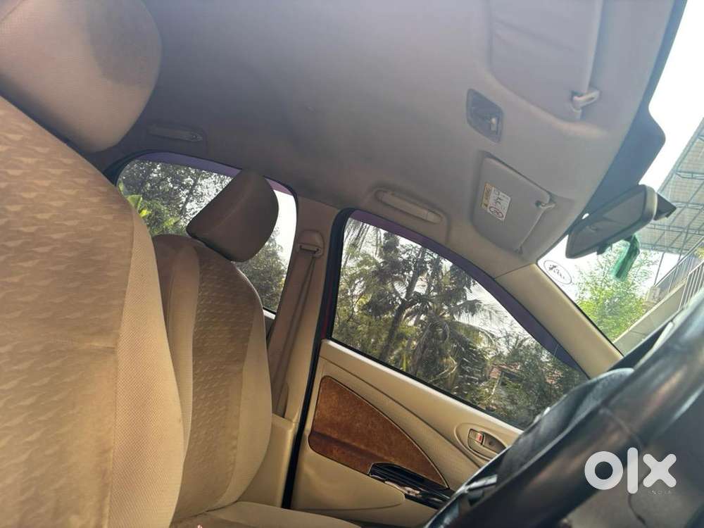 Toyota Etios Liva 2017 Petrol Vx Bs4 Dual Tone