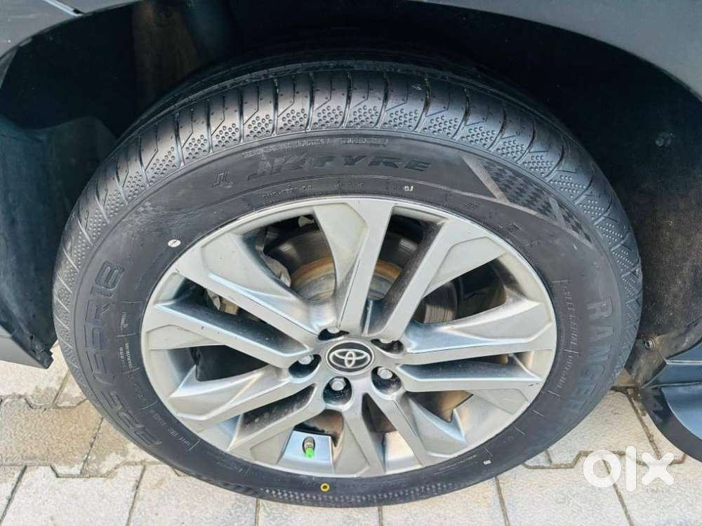 Toyota Innova Hycross 2.0 Zx (o) Hybrid 7 Str, 2023, Petrol