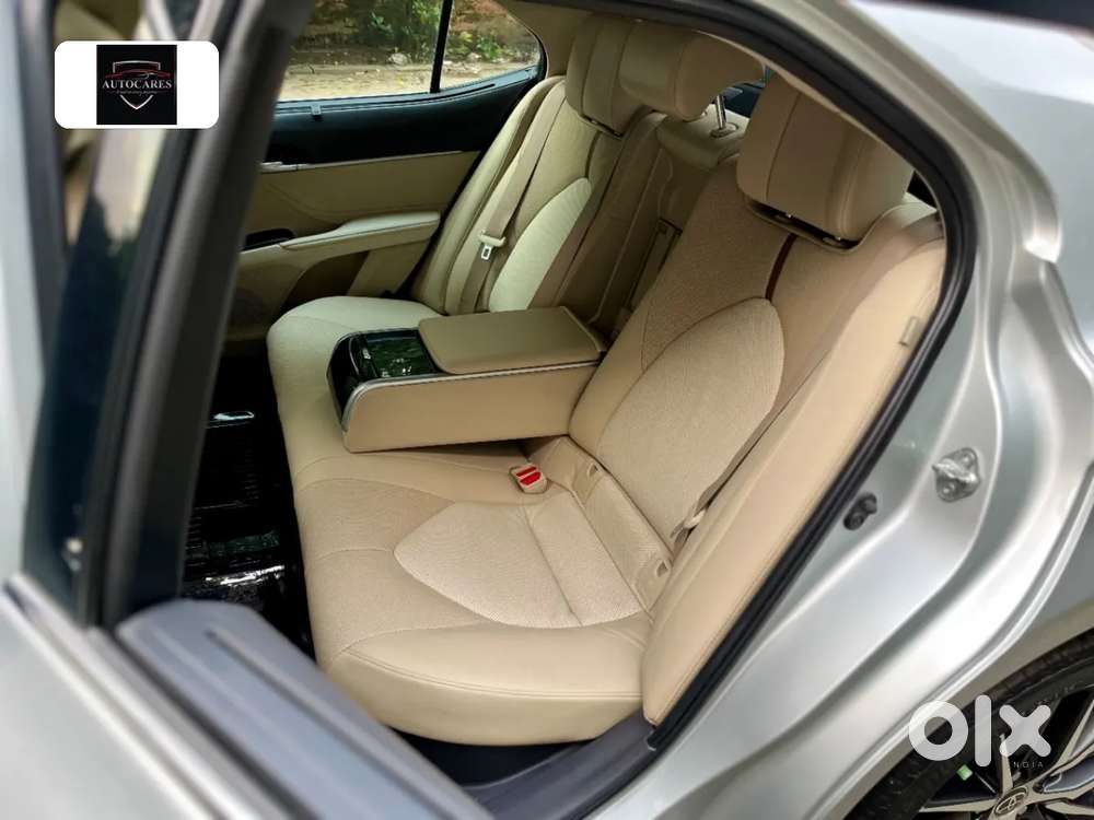 Toyota Camry Hybrid, 2022, Petrol