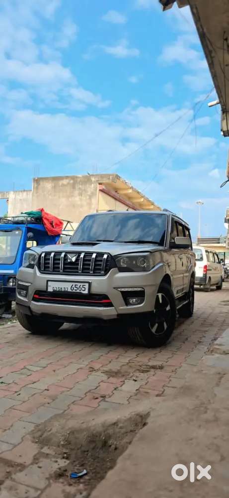 Mahindra Scorpio S10 To S11 Classic Convart 2015 Diesel