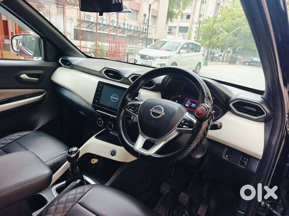 Nissan Magnite 1.0 Xv, 2023, Petrol
