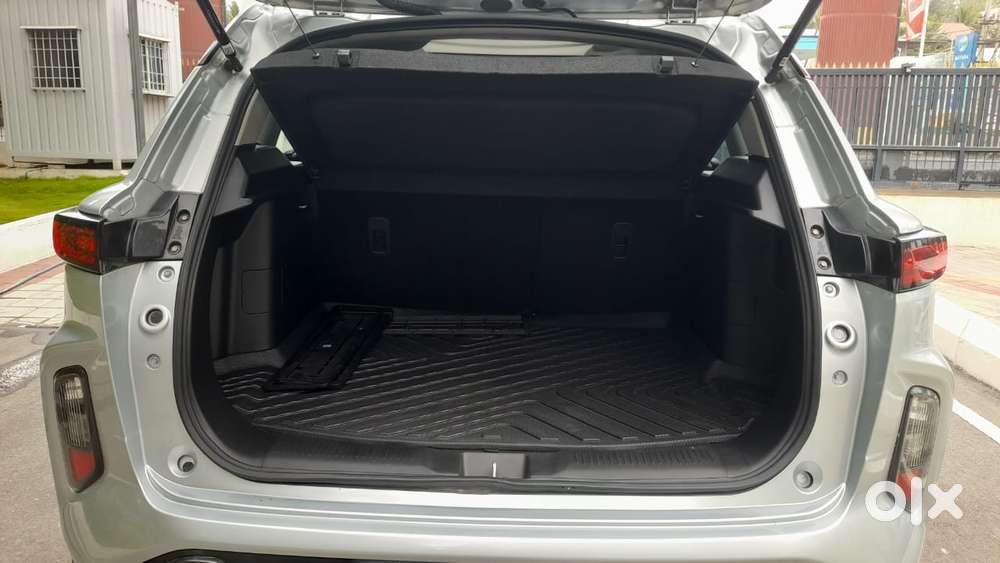 Toyota Urban Cruiser Hyryder 1.5 V Neo Drive At, 2025, Petrol