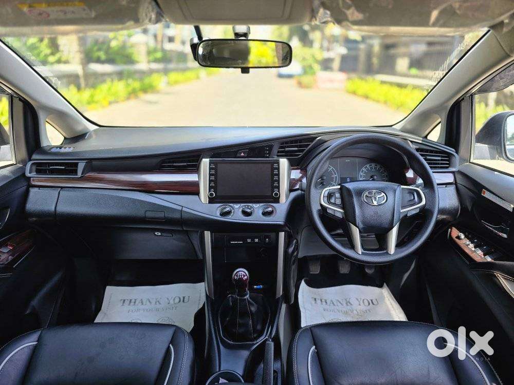Toyota Innova Crysta 2.4 G Plus Mt 8 Str, 2024, Diesel