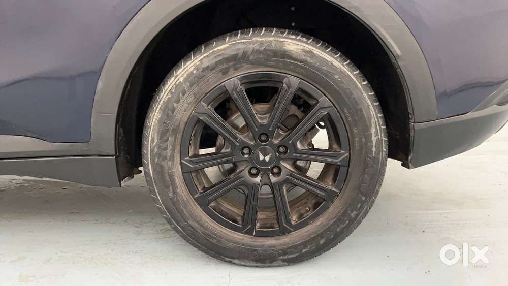 Mahindra Xuv700 2.0 Ax 7 Petrol At Luxury Pack Str, 2021, Petrol