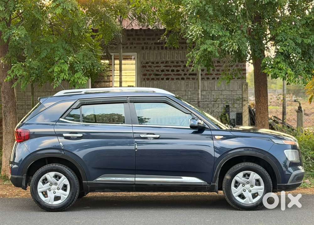 Hyundai Venue, 2021, Petrol