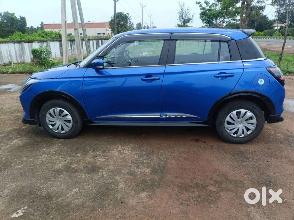 Maruti Suzuki Swift 1.2 Vxi (o), 2024, Petrol