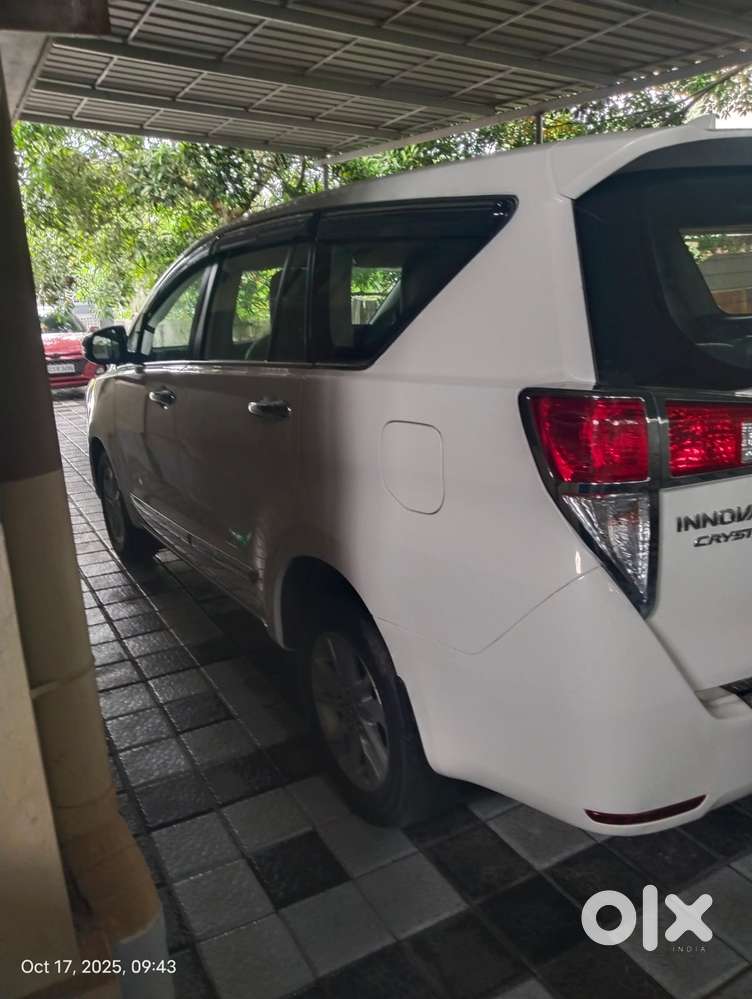 Toyota Innova Crysta 2.4 G Plus Mt 8 Str, 2019, Diesel