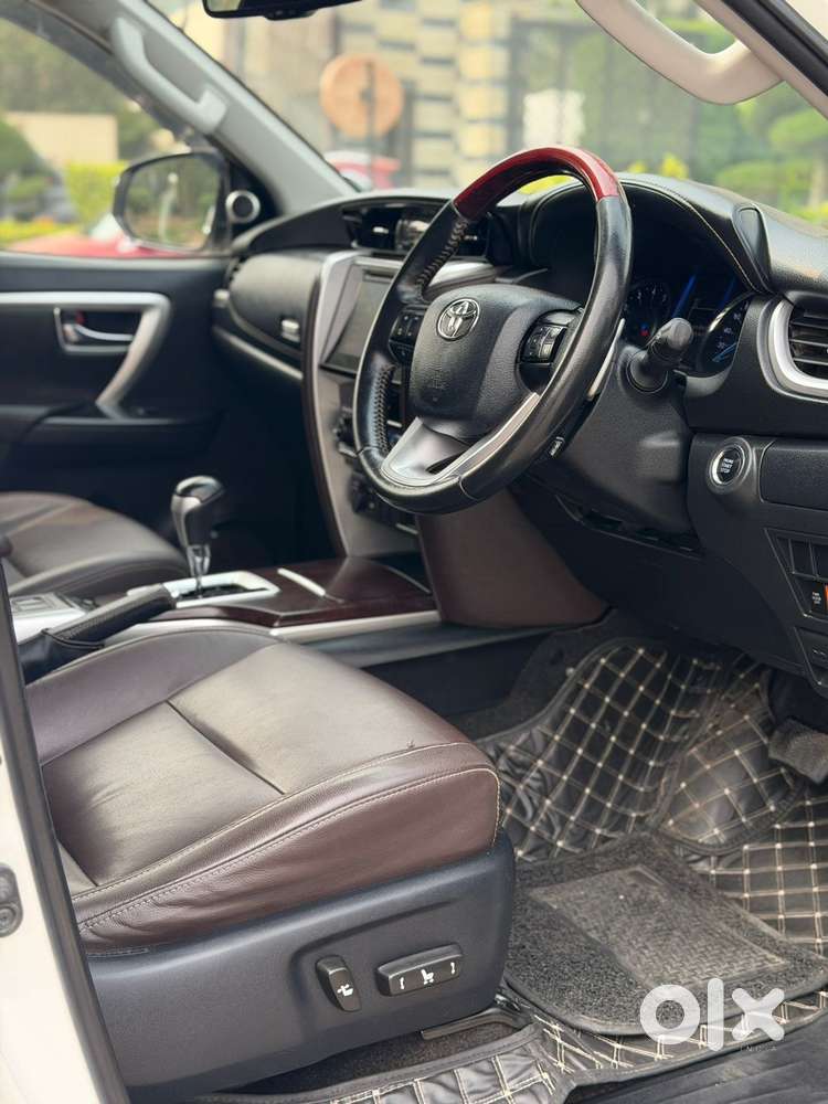 Toyota Fortuner 4x2 At 2.7 Petrol, 2020, Petrol