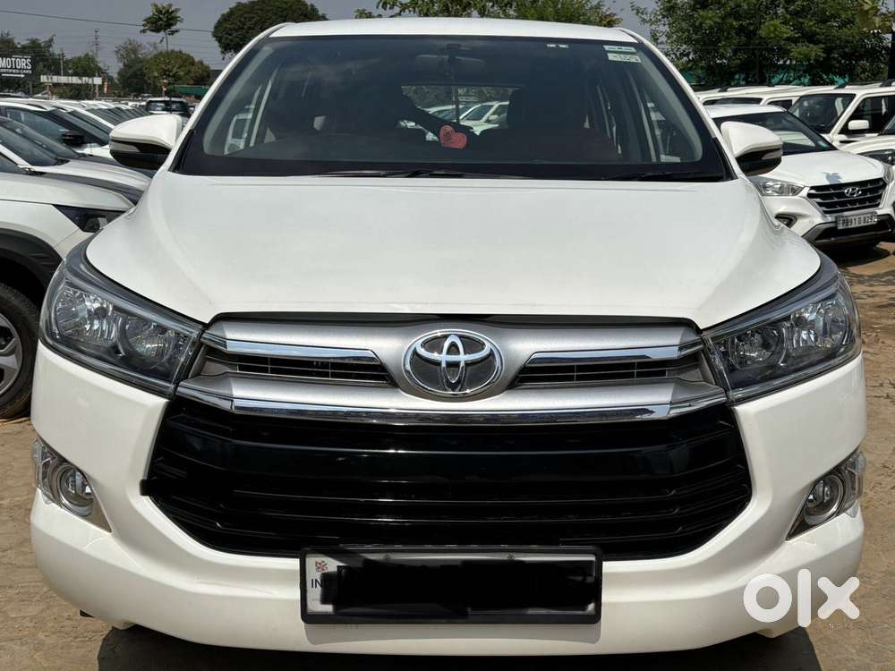 Toyota Innova Crysta 2.4 G Mt, 2017, Diesel