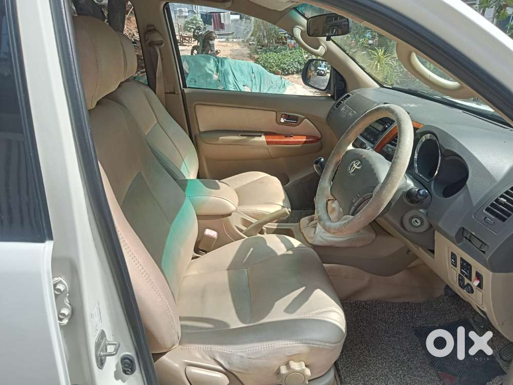 Toyota Fortuner 3.0 4x4 Manual, 2011, Diesel
