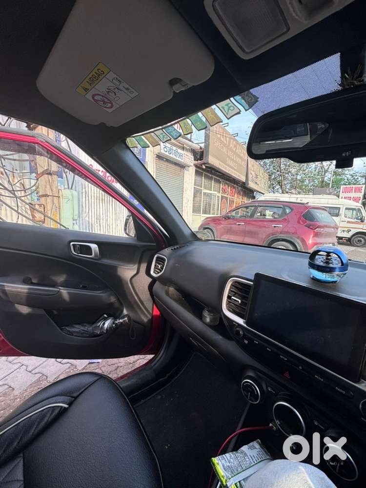 Hyundai Venue 2019 Petrol Well Maintained