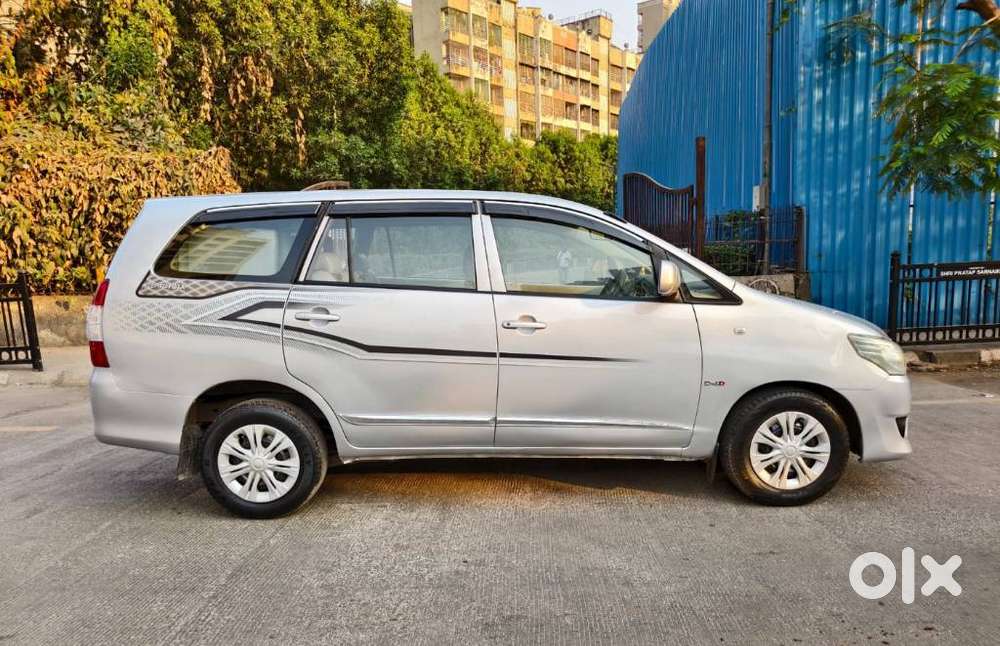Toyota Innova 2.5 Vx 8 Seater Bs Iv, 2012, Diesel