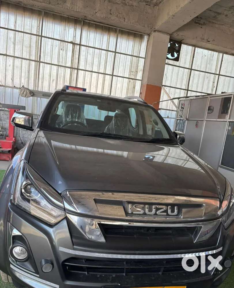 Isuzu S-cab Z Top Model Diesel 2026