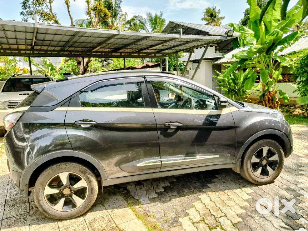 Tata Nexon 1.2 Revotron Xz Plus, 2018, Petrol