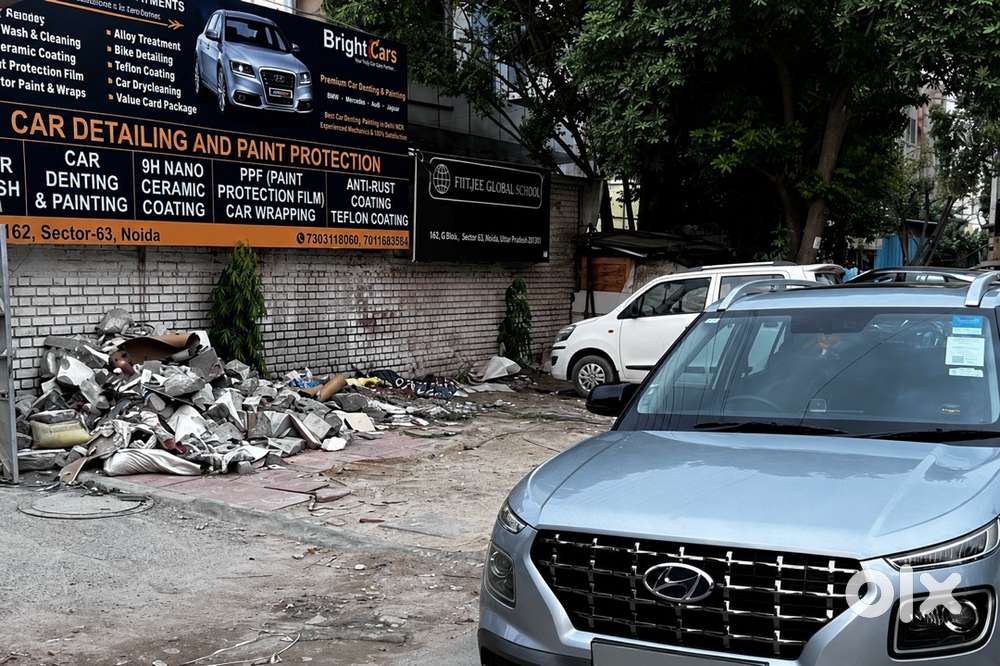 Hyundai Venue Sx(o) Diesel Manual Top End Model Delhi Registered