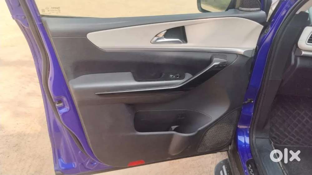 Mahindra Xuv700 Diesel 2022 Luxury Awd
