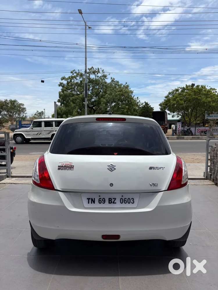 Maruti Suzuki Swift Vxi, 2015, Petrol