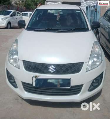 Maruti Suzuki Swift Lxi Optional-o, 2017, Petrol