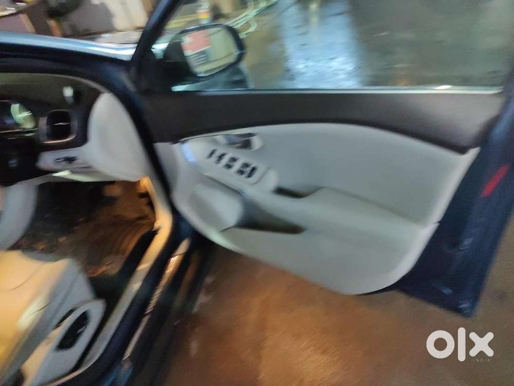 Volvo V40 Cross Country 2015 Diesel Well Maintained