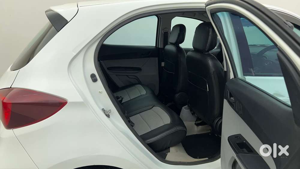 Tata Tiago 1.2 Revotron Xt Option, 2023, Petrol