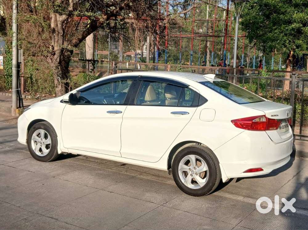 Honda City V At Sunroof, 2015, Petrol