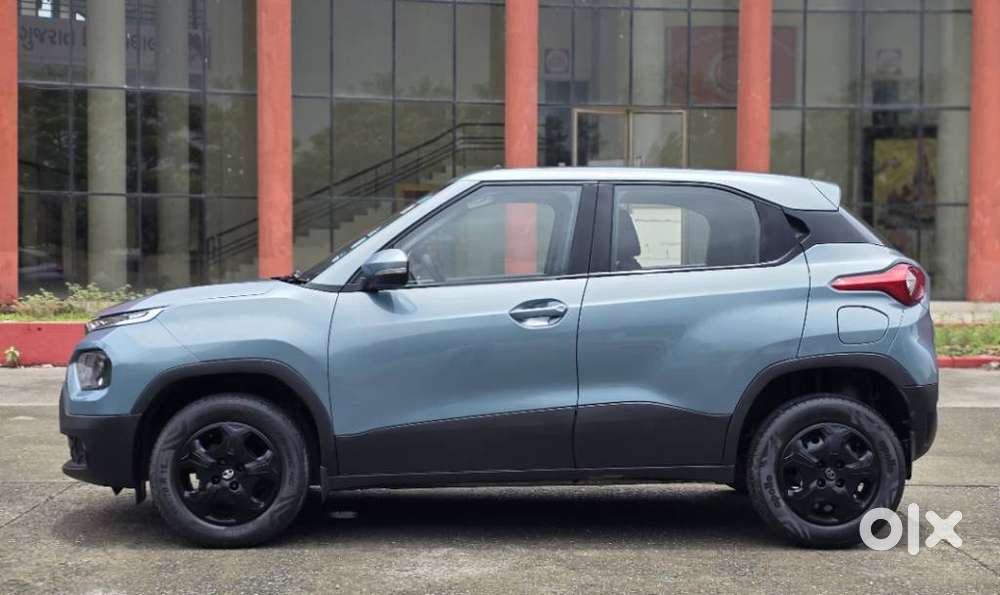Tata Punch Accomplished Amt, 2021, Petrol