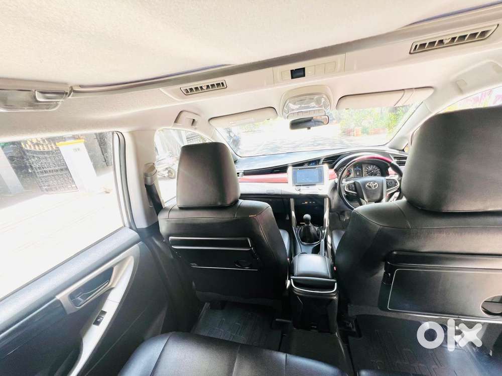 Toyota Innova Crysta 2.4 V 8 Str, 2016, Diesel