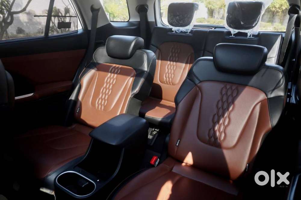 Hyundai Alcazar 2.0 Signature (o) Petrol At 6 Str, 2023, Petrol