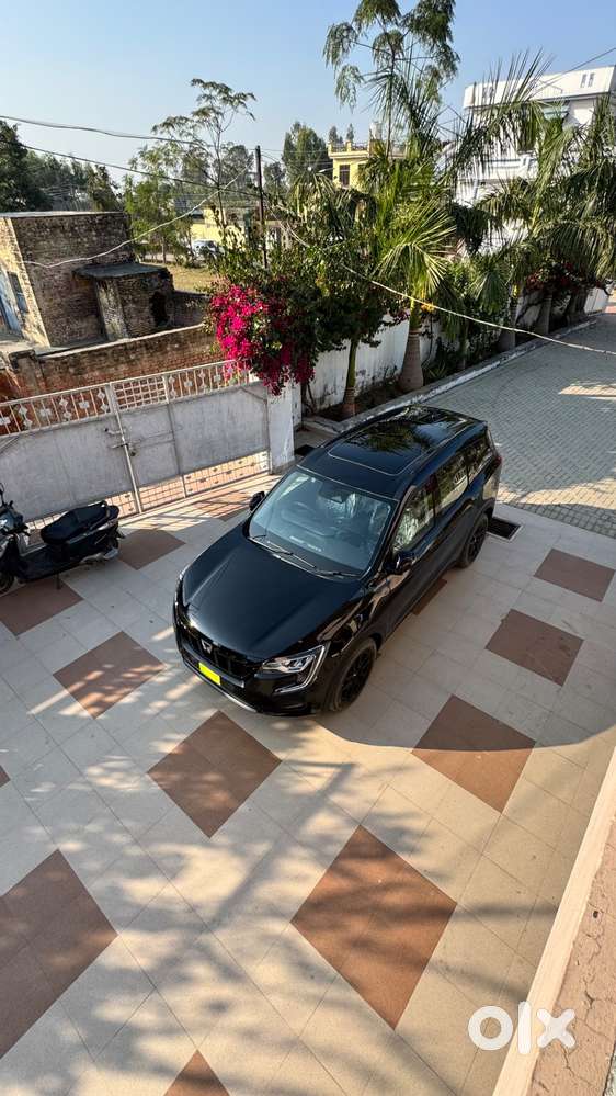 Mahindra Xuv700 Ax7 2025 Petrol Ebony