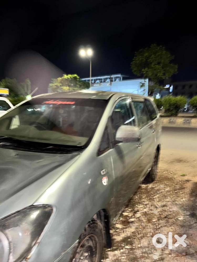 Toyota Innova 2006 Diesel 250000 Km Driven