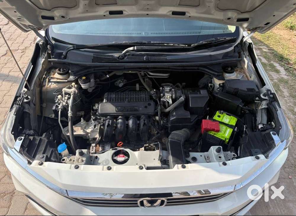 Honda Amaze 2023 Petrol 26650 Km Driven