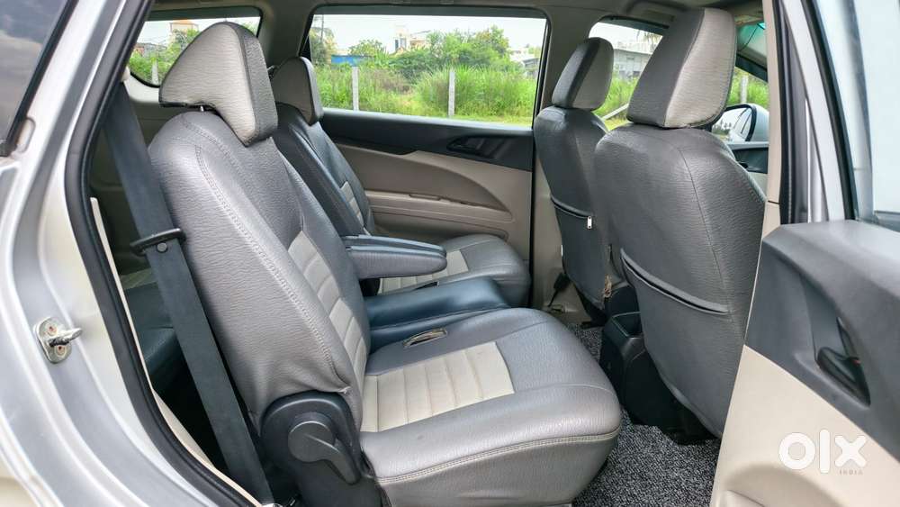 Mahindra Marazzo M4, 2019, Diesel