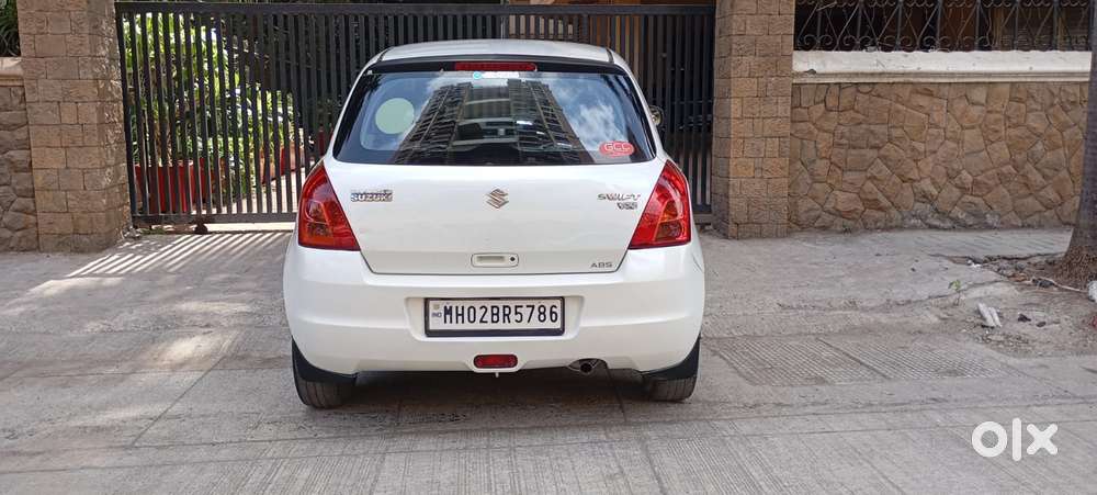 Maruti Suzuki Swift Vxi 1.2 Abs Bs-iv, 2011, Petrol