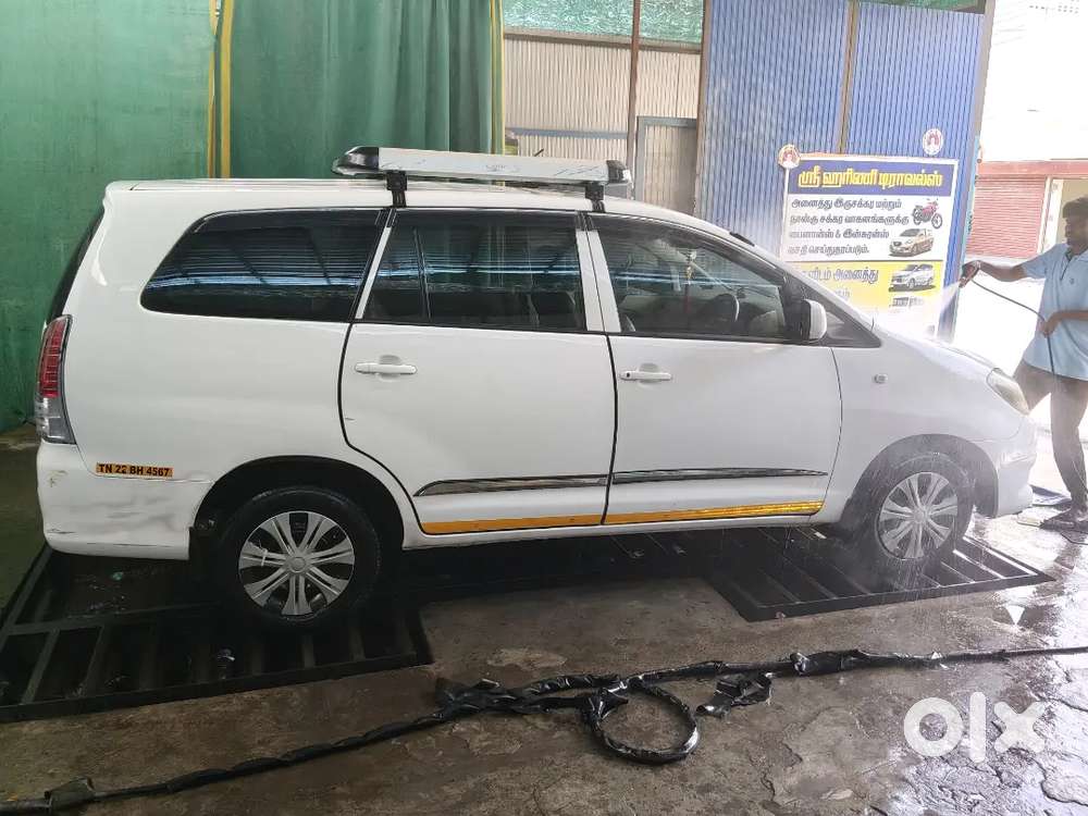 Toyota Innova 2010 Diesel Well Maintained