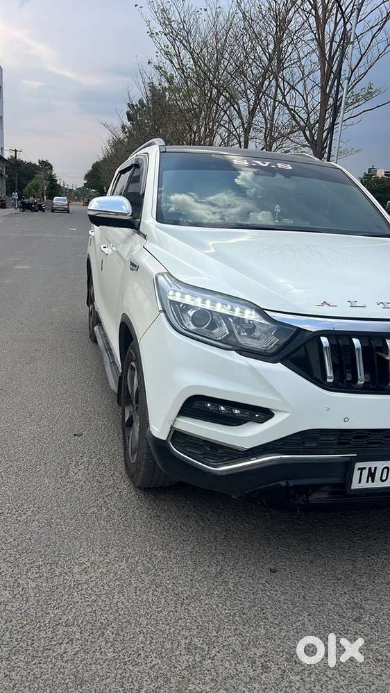 Mahindra Alturas G4 2019
