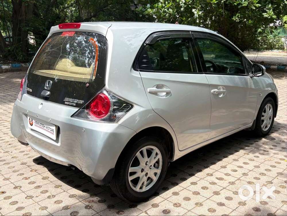 Honda Brio V Automatic, 2013, Petrol