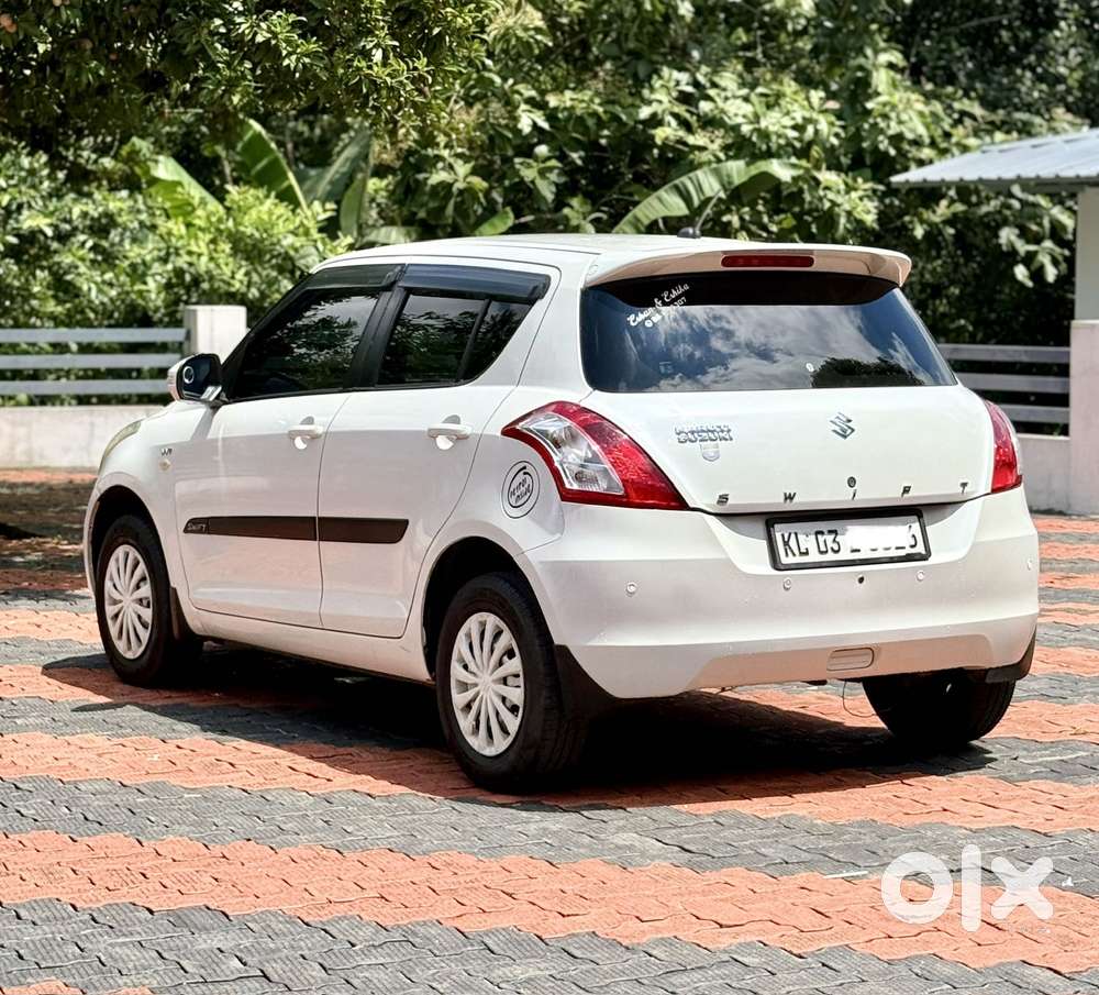 Maruti Suzuki Swift Lxi Option, 2015, Petrol