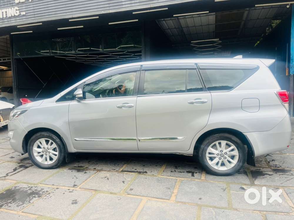 Toyota Innova Crysta 2016